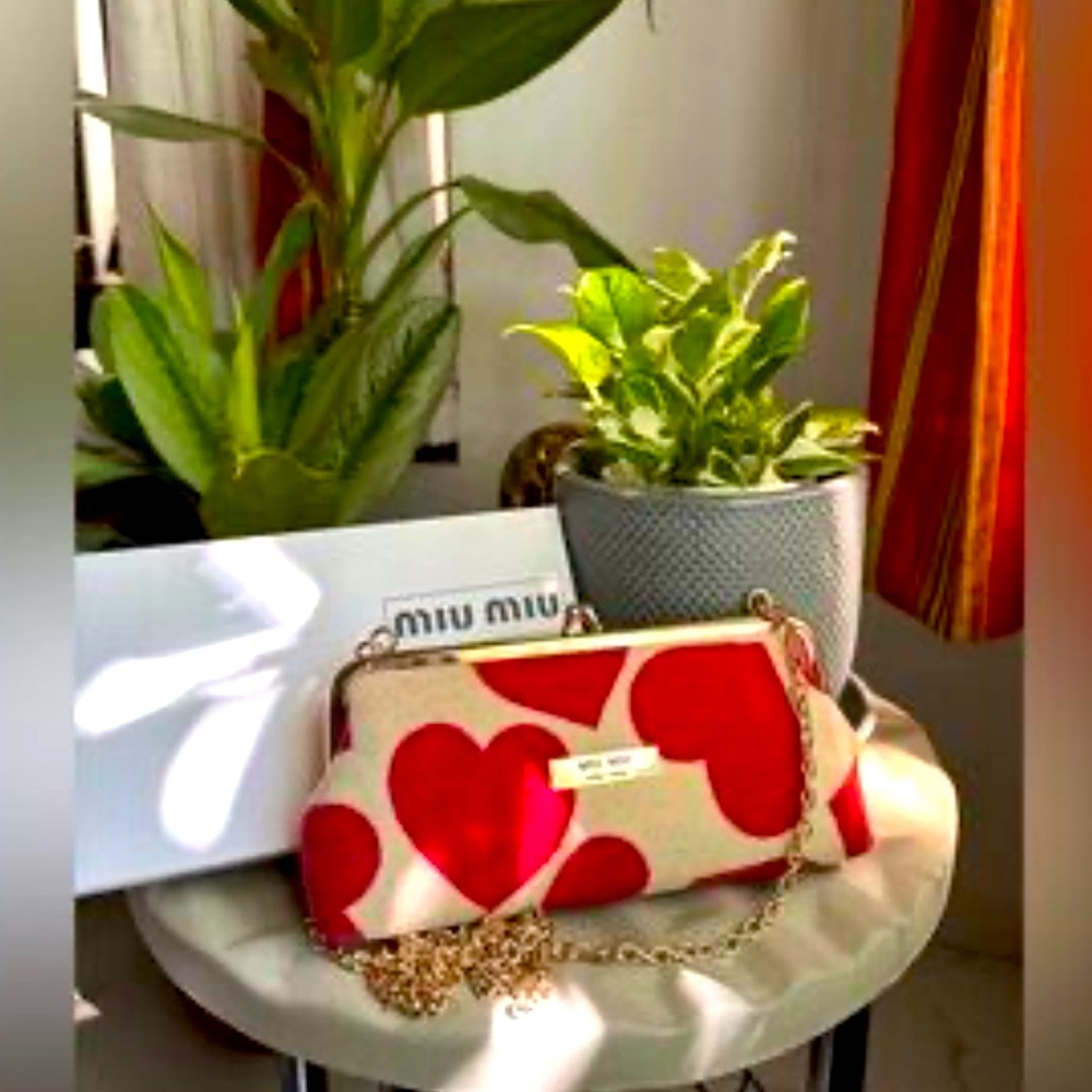 Miu Miu Parfums Collection ❤️ Mini Crossbody With Gold Chain